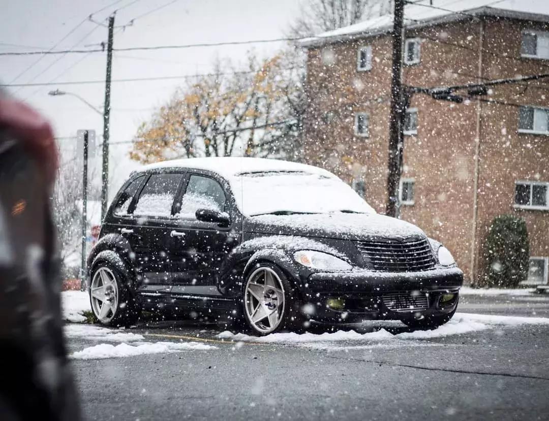 小众车型改装起来也疯狂，来看“外星来客”克莱斯勒PT漫步者改装