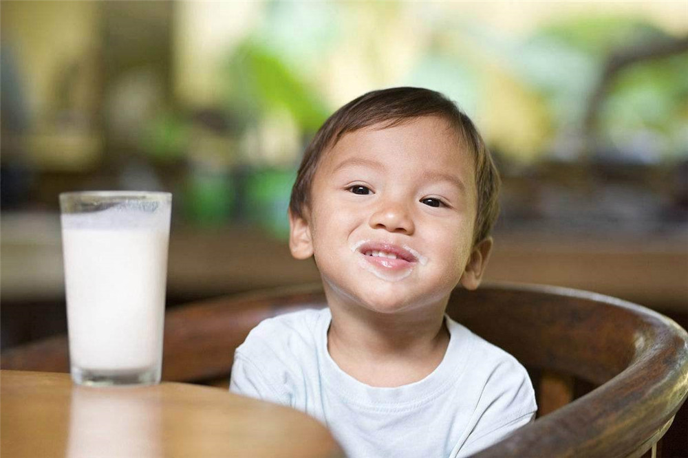 孩子身体缺钙，乳制品摄入真的不能少