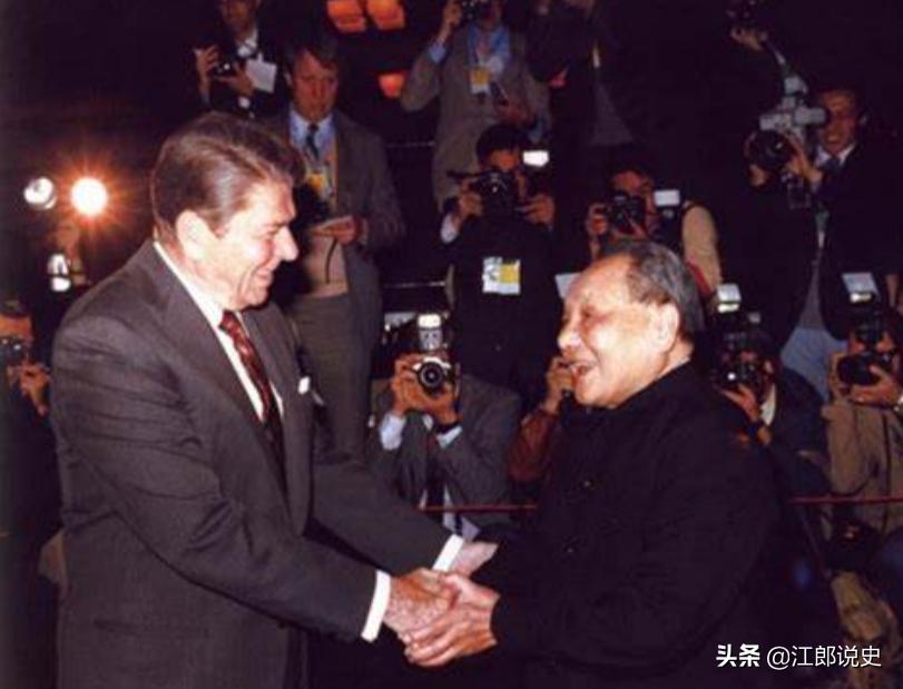 为还原*小平邓**访美，导演辞正厅官职拍电影，买一秒影像花250美元