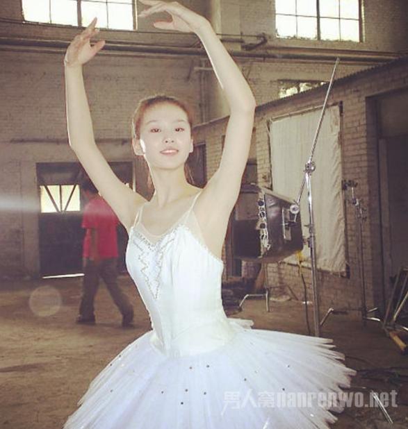 足尖艺术芭蕾舞,足尖上的芭蕾完整版