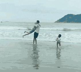 开心一刻gif搞笑,搞笑gif开心一刻好有节奏感