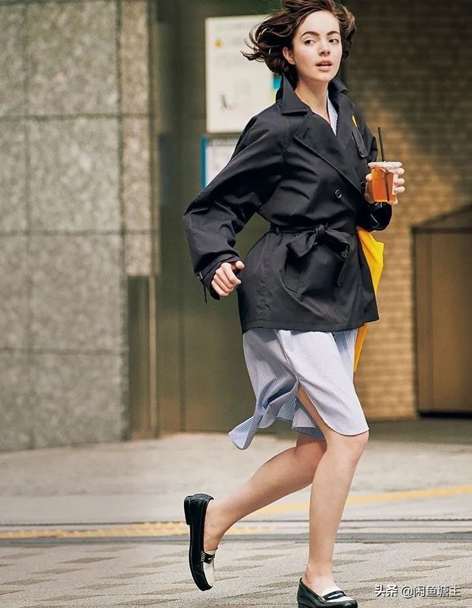 优衣库送了杂志,为什么闲鱼上的优衣库便宜