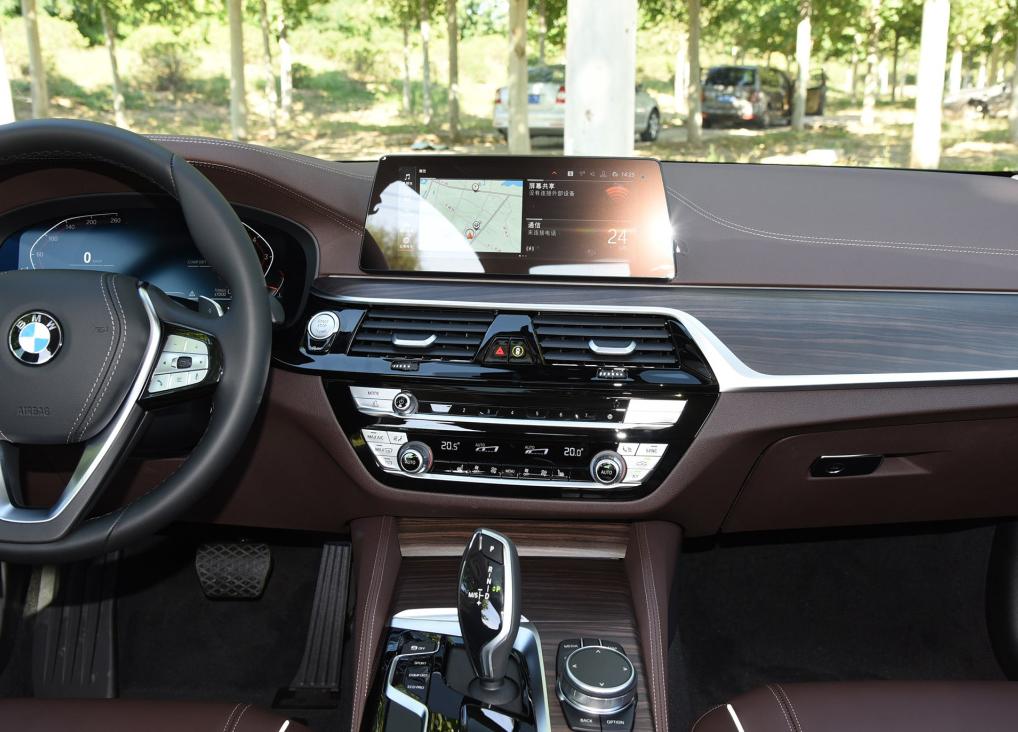 宝马5系近年全部车型,这一代宝马5系值得买吗