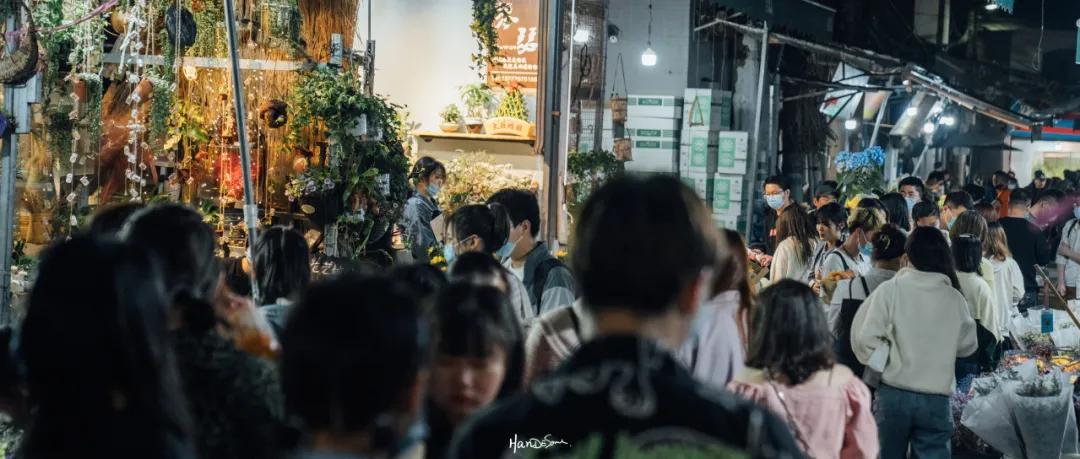 武汉地铁循礼门鲜花花市,武汉循礼门花市蓝色玫瑰