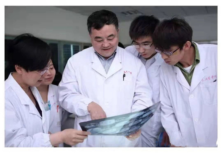 山西王斌全教授入选2019全国教书育人楷模评选，快来助力！07号