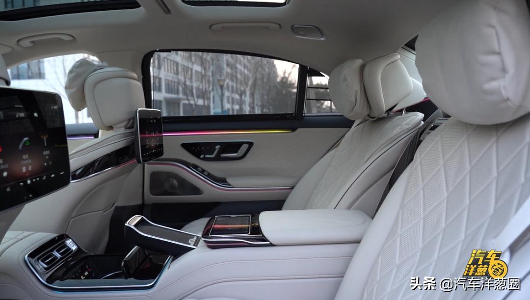 奔驰s级2015款s400l3.5自动,2021款奔驰s级450l4matic