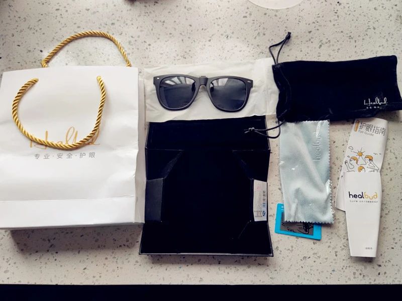 便宜又实用的儿童墨镜,买了个墨镜居然是双层