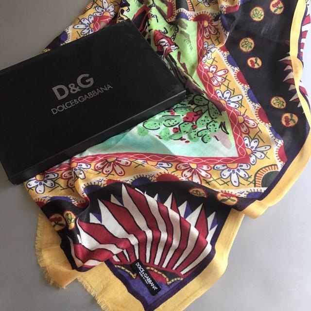 2019年最时尚系围巾方法,2022年最流行的奢侈品围巾