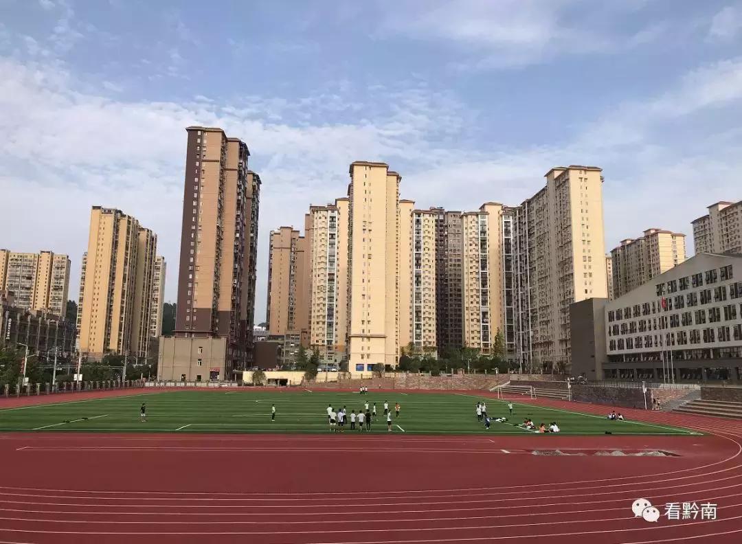 都匀三中是更名还是整体搬迁,都匀三中会搬迁匀东吗