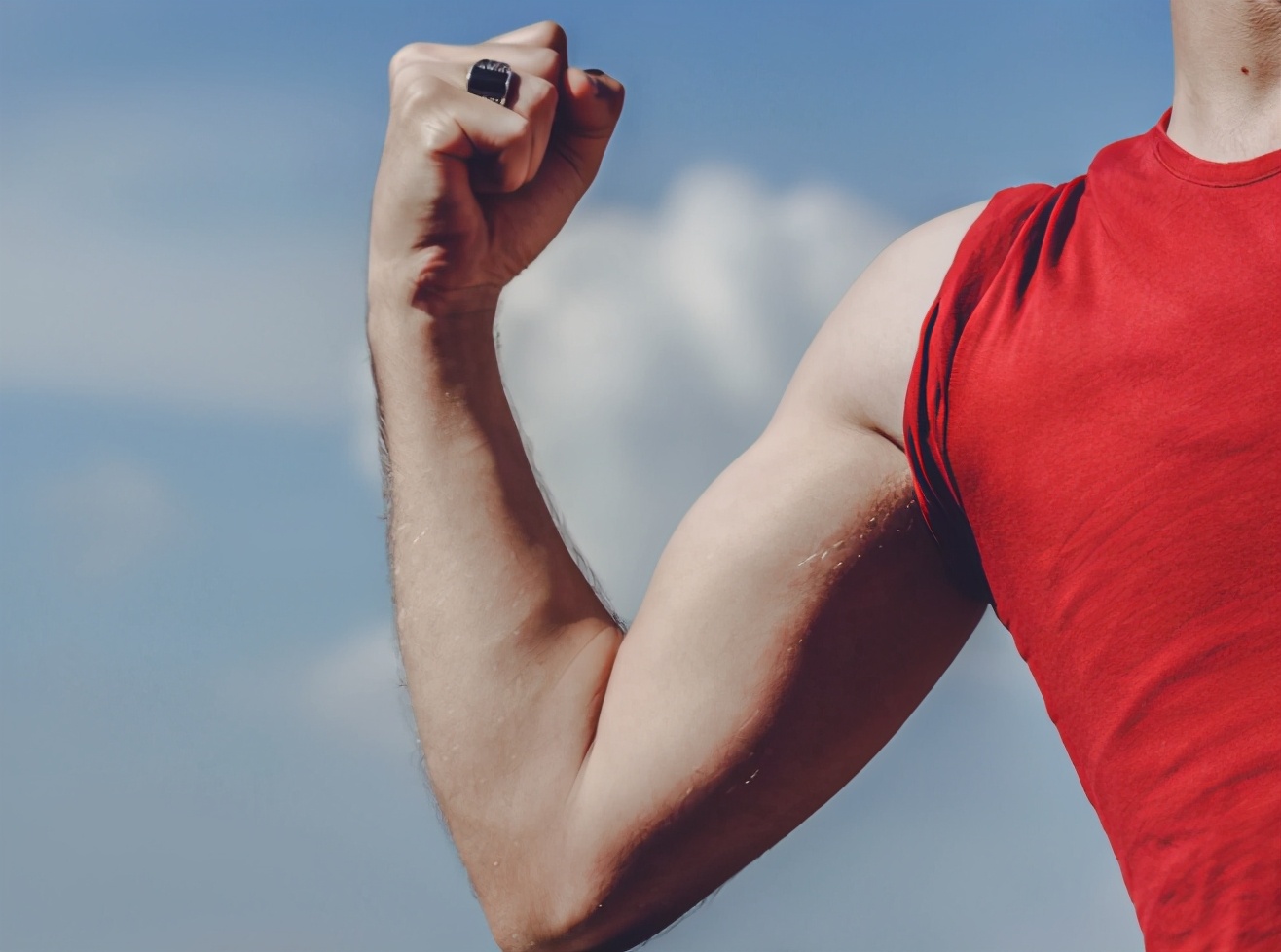 你永远舔不到自己的肘关节？15个没用又有趣的冷知识