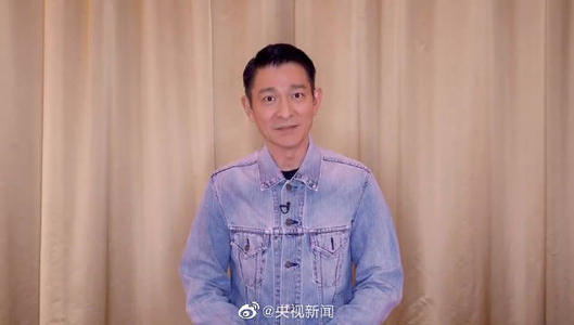 郑少秋与苗侨伟谁更帅,郑少秋周润发苗侨伟哪个更帅