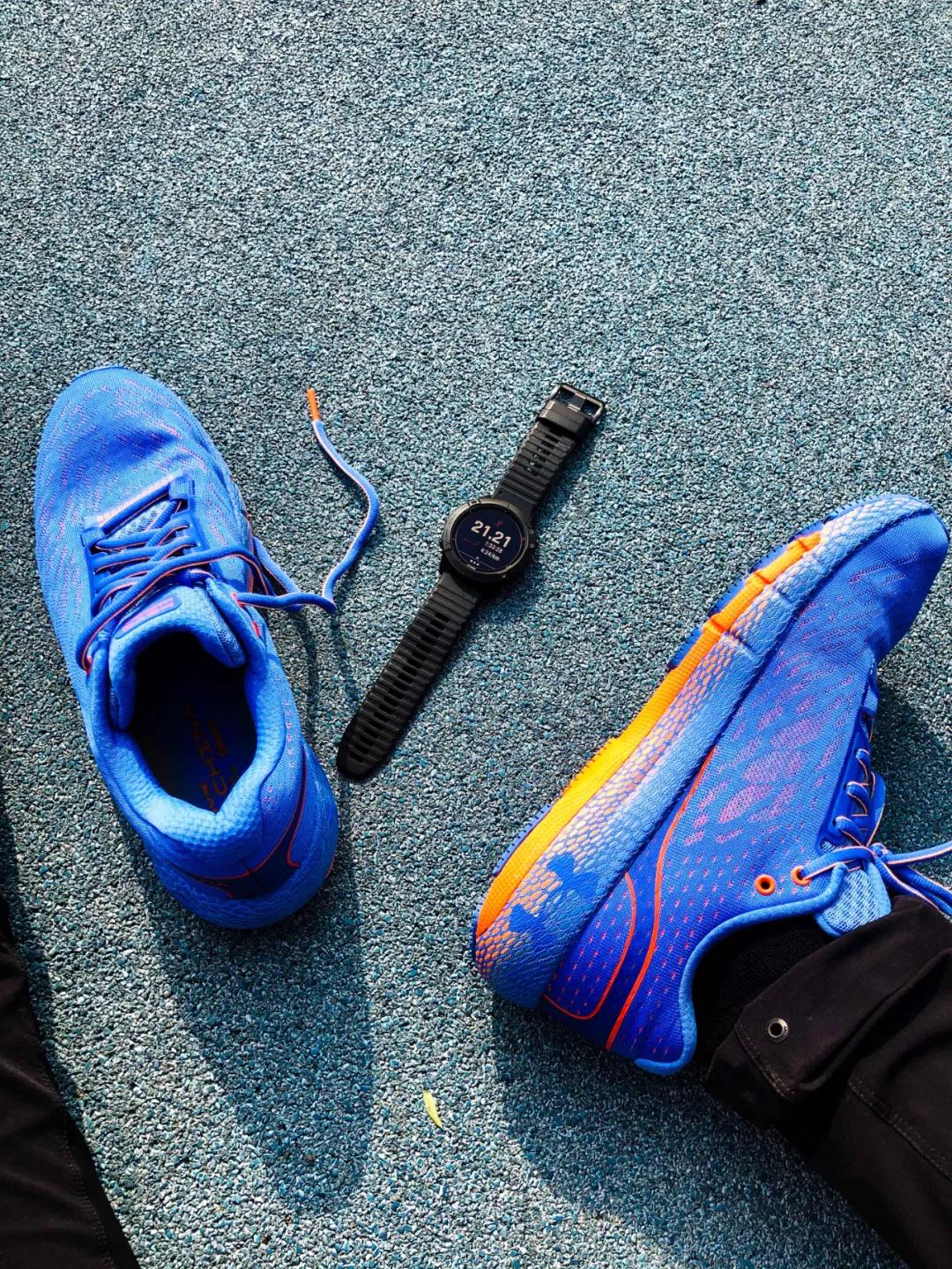 ua最新科技跑鞋,代替跑步的训练器材