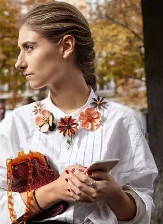 冬季胸针怎么戴,胸针百搭用法图解图片大全