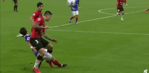 奥斯卡失两点球,佩雷拉点球