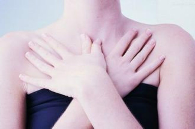 产妇第四天涨奶宝宝吸不到怎么办,产妇4天奶涨的疼没奶水怎么办