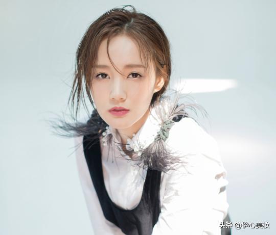 女生洗完头老是掉头发,头发漂完掉发怎么护理