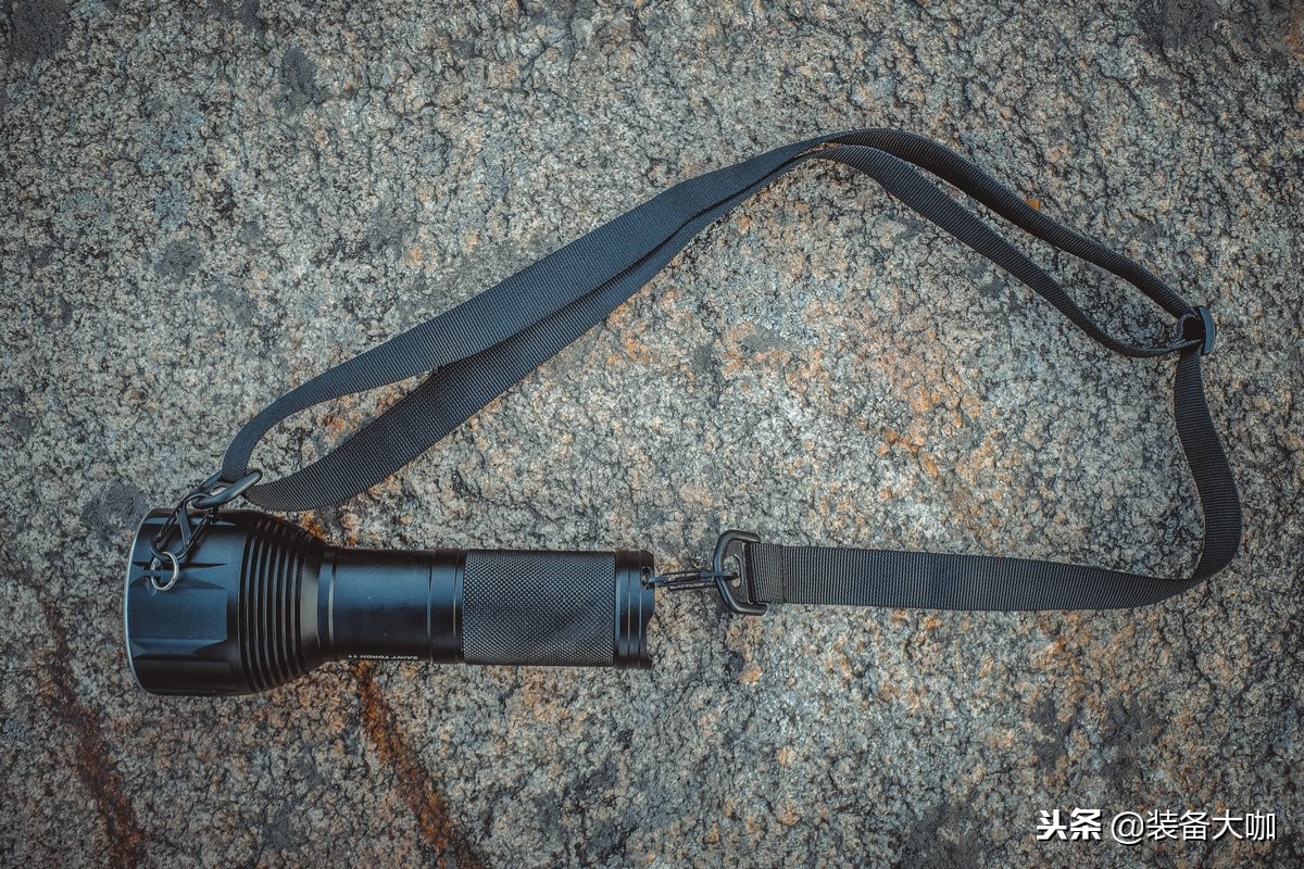 防身手电筒远射5000米,防身远射强光手电