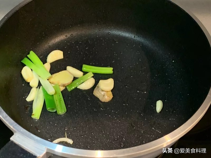 红烧香菇炒鸡图片,红烧香菇冬瓜鸡块