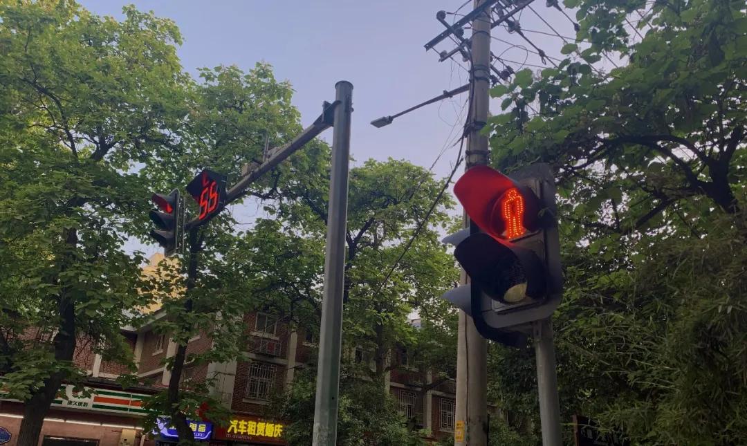 青山建设6路必吃的十大馆子,建湖必吃的馆子大全