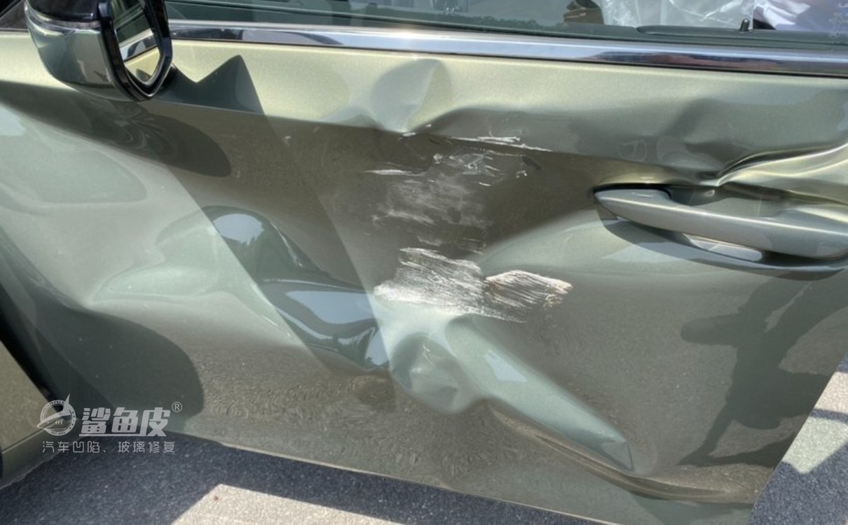 汽车有小凹陷点怎么处理,新车碰了小凹陷要修吗