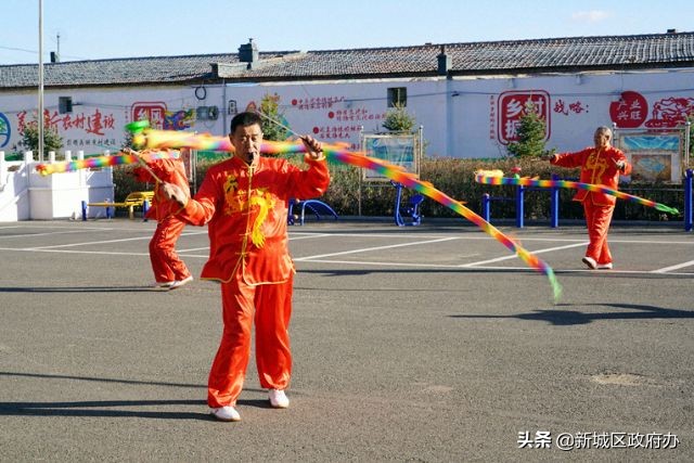 全镇掀起新一轮全民健身热潮,全民健身迸发城市青春活力