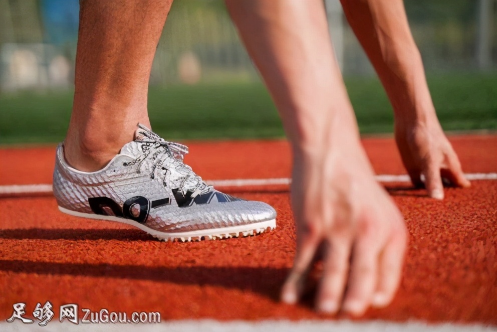 长跑钉鞋的选购,初中生如何选购钉鞋