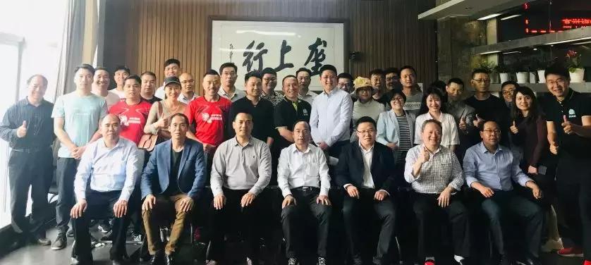 这么多大佬来到垄上频道，原来是那个差点成了雷军第二的人，终于有了大动作！