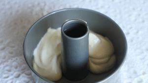 戚风蛋糕消泡是什么原因,戚风蛋糕太绵密是不是消泡了