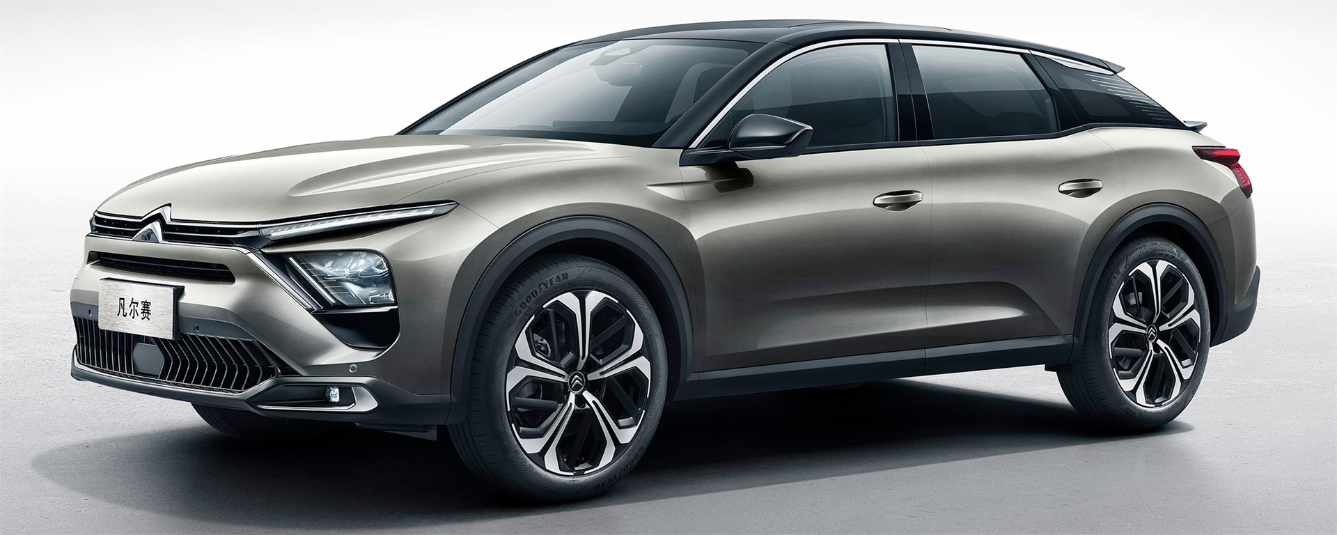 丰田卡罗拉cross2023款落地价,丰田卡罗拉cross国产网友加价5万