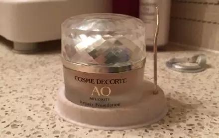 怎么做到高质感肤质的底妆,先化一个有光泽的自然底妆很重要