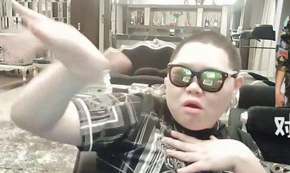 张大仙直播数据与旭旭宝宝对比,张大仙首播破了旭旭宝宝纪录吗