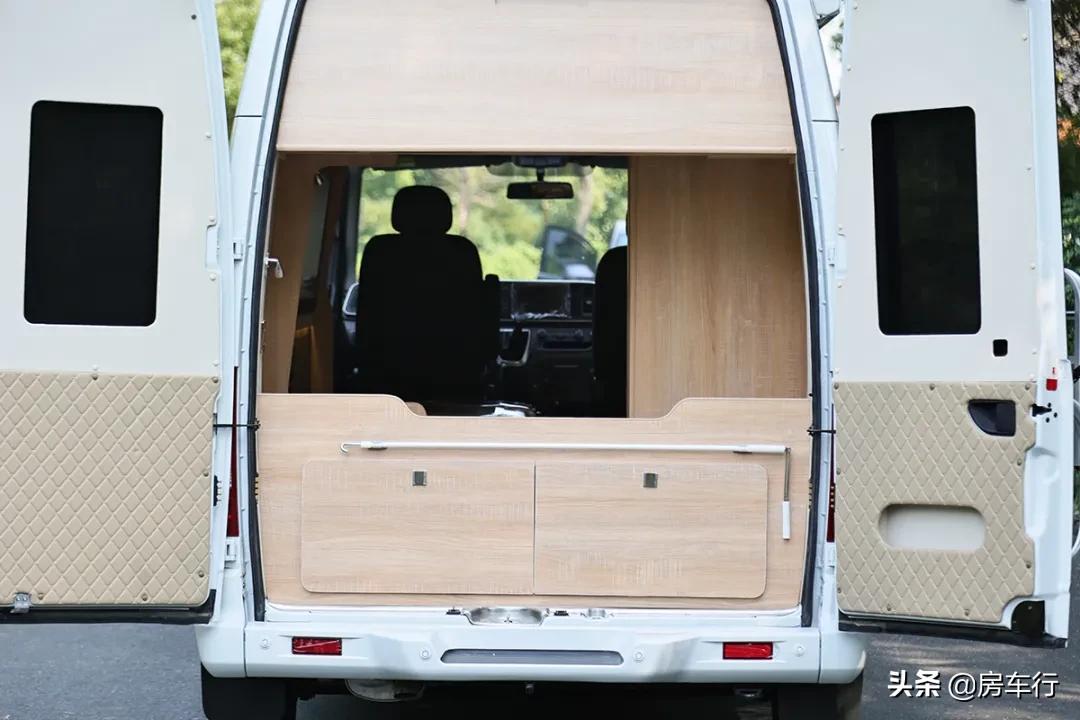 房车价格5-10万元低顶b型房车,房车大全20-30万的c型高档房车