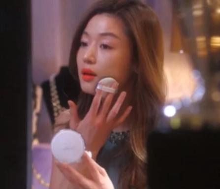 韩国vant36.5白瓷气垫测评,韩国moschino铆钉气垫