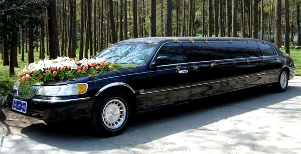 豪车婚车租赁一天多少钱,婚车豪车队租赁价格一览表