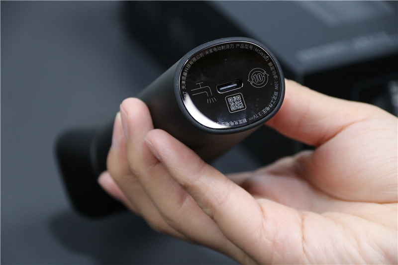 小米又出了一款新的剃须刀,博朗9pro和飞利浦9系剃须刀哪个好