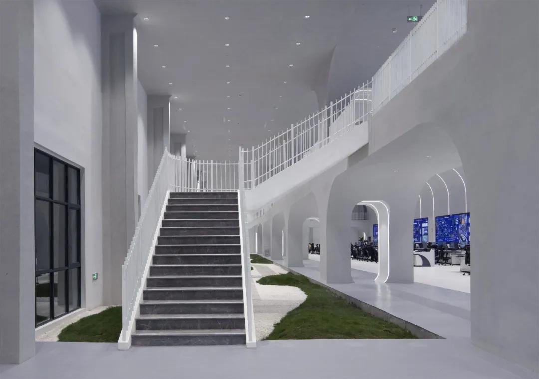 老厂房“变形”智慧矿山，PC插接板重塑幕墙美学设计