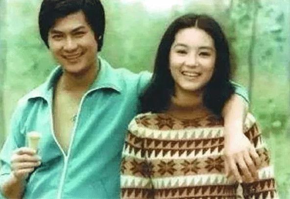 当年是香港黑帮龙头，谢贤是他结拜兄弟，张学友是他干女婿