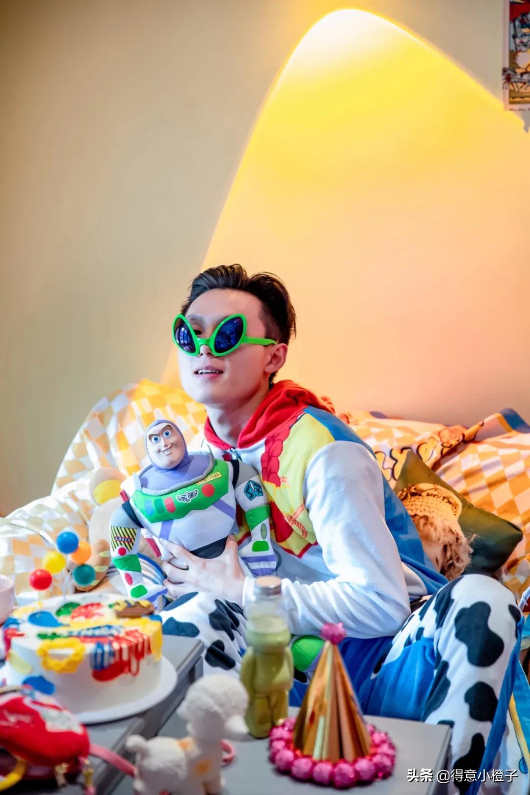 天热了就馋这一口热气腾腾的火锅,天热了就馋这碗冰爽的芋圆水果捞