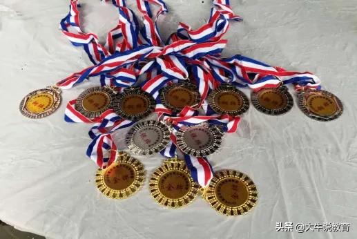 重庆市现在还在艺体招生的学校,重庆18中学艺体招生政策