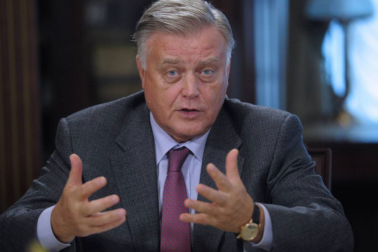 战斗时候实用的手表,有战斗机标志的手表