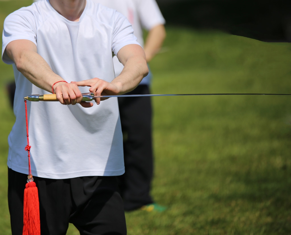 司来吉兰与雷沙吉兰的作用一样吗,司来吉兰不能与哪些药同用