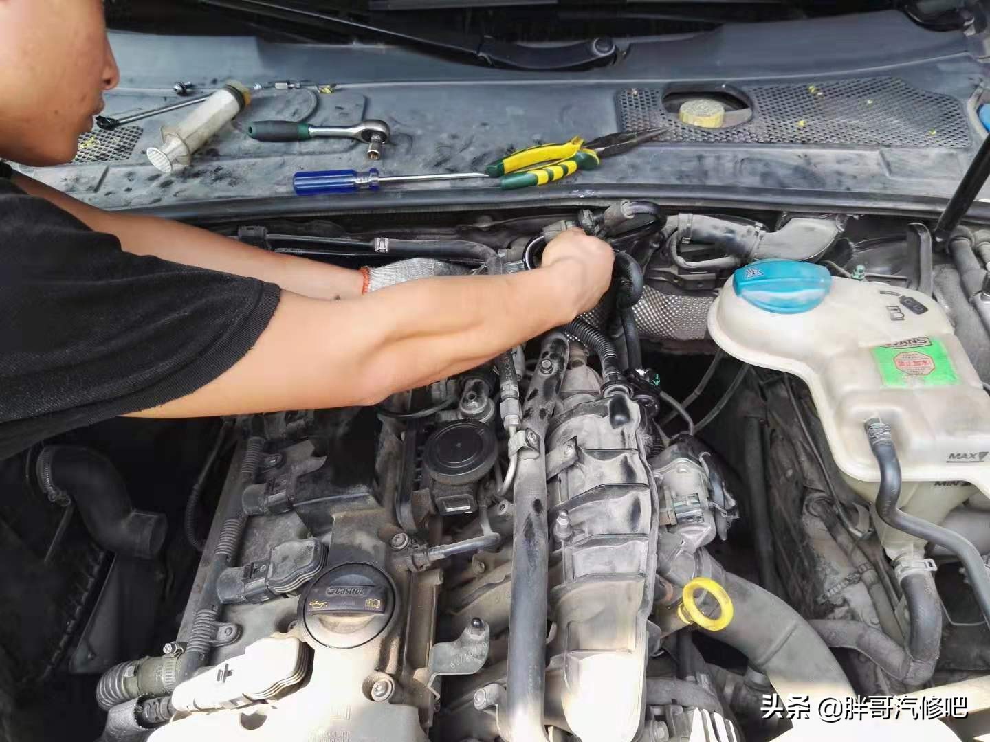 奥迪碳罐电磁阀坏怠速高,奥迪发动机烧机油更换活塞环