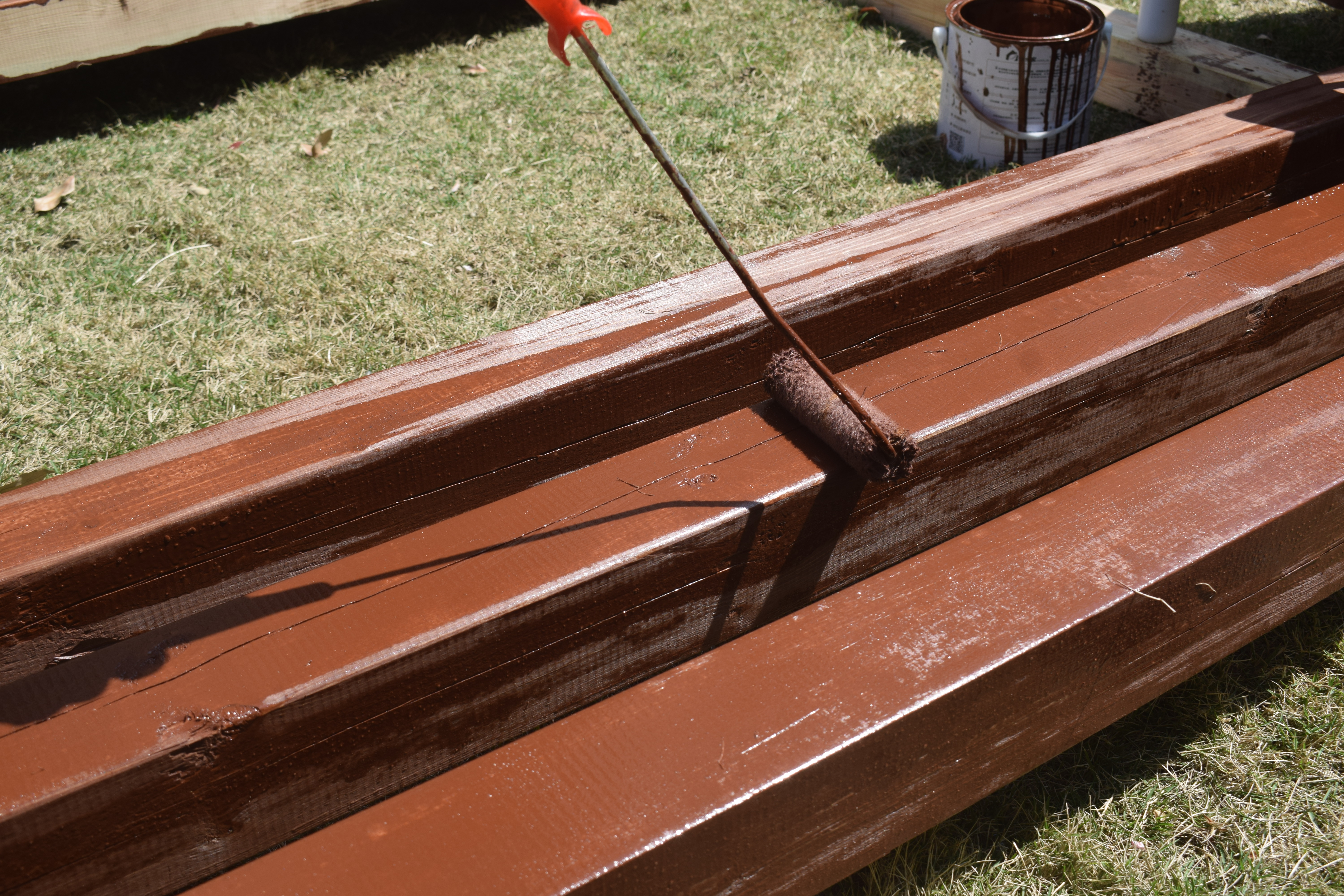 防腐木地板滚涂防火油,户外防腐木涂熟桐油