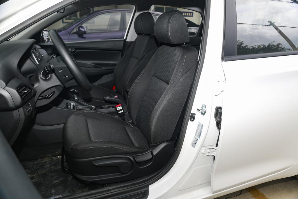 2020款悦动炫酷手动多少钱,2021款现代悦动自动挡省油吗