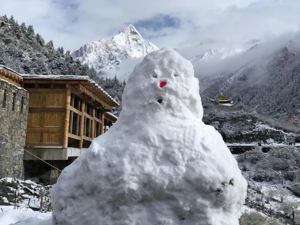 四姑娘山2020年11月份景色,四姑娘山2021年9月份景色