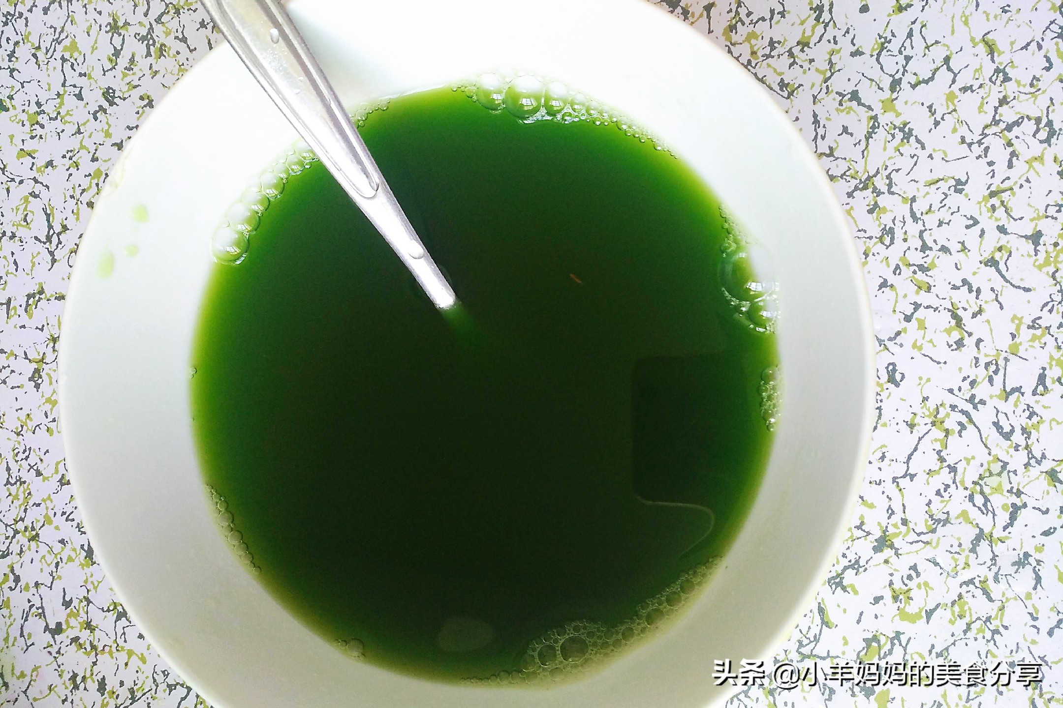 怎么在家做火龙果白凉粉,苹果凉粉火龙果凉粉