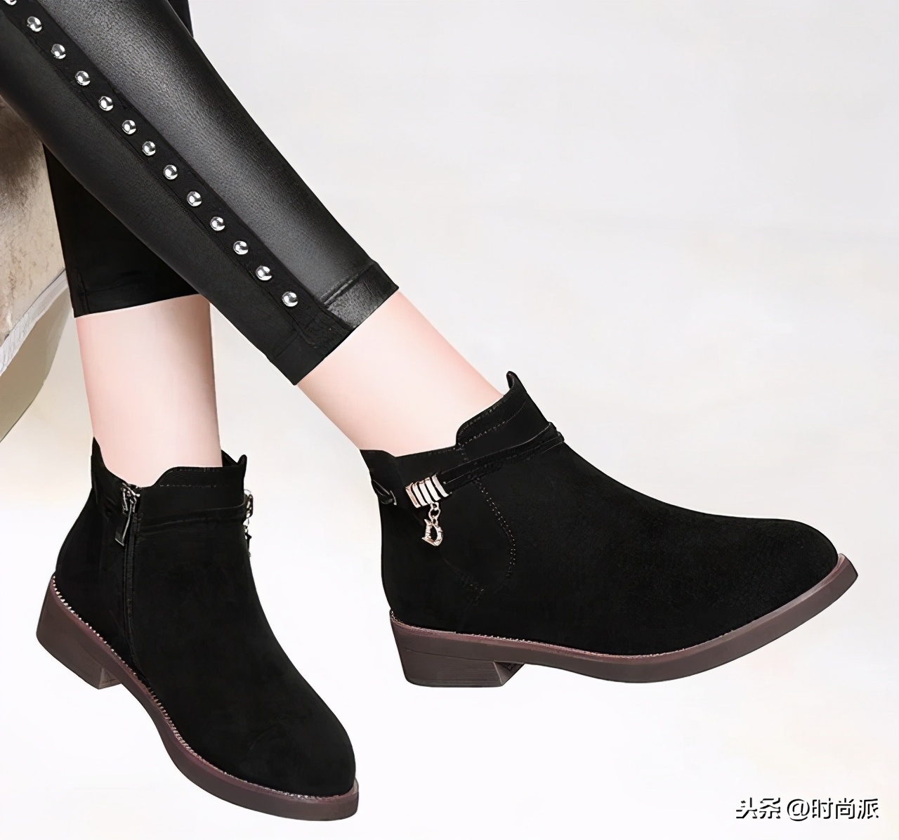 女人再怕冷，也不要穿皮靴，穿这款女鞋+暖暖裤，秋冬天也很美