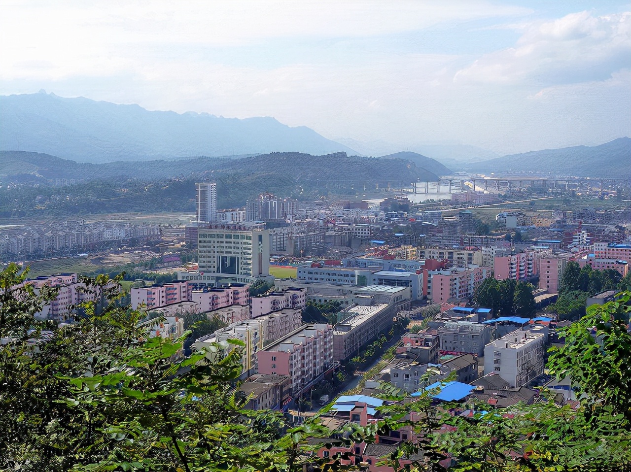 分享老照片，带你走进十年前的宝轮，还是那样的美