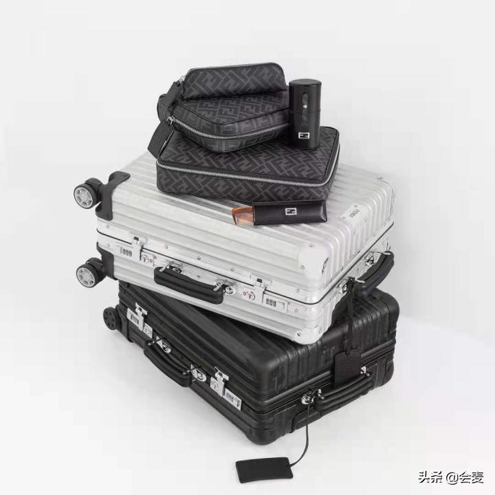 fendi2018春夏包,rimowaxfendi限量联名行李箱