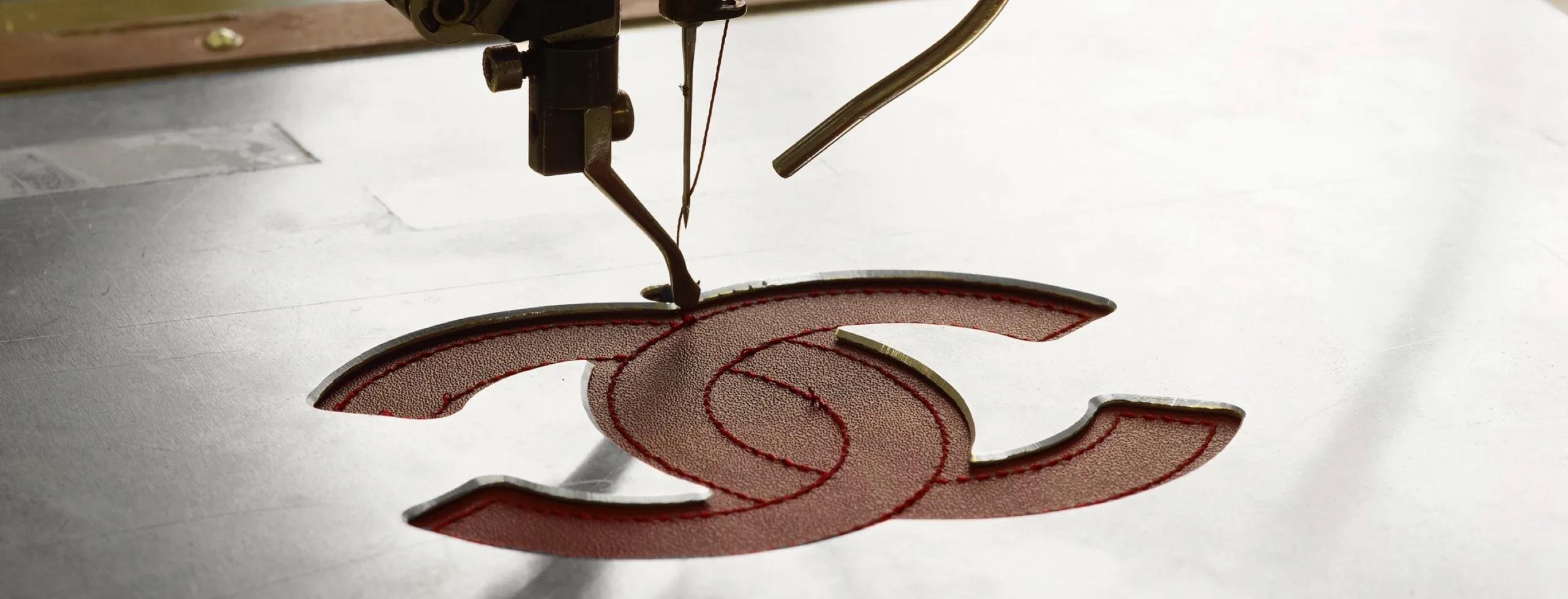 chanel2.55黑金,chanel2.55过时了么